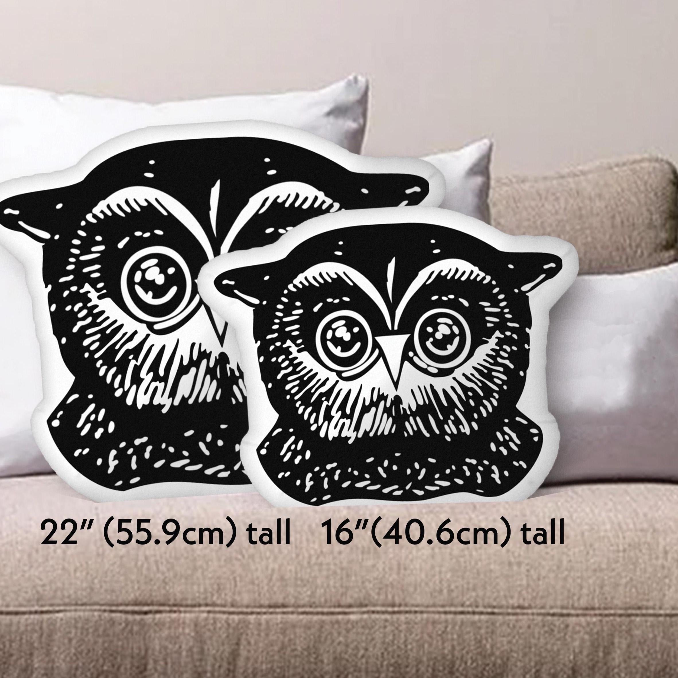 Great Horned Owl Halloween Throw Pillow